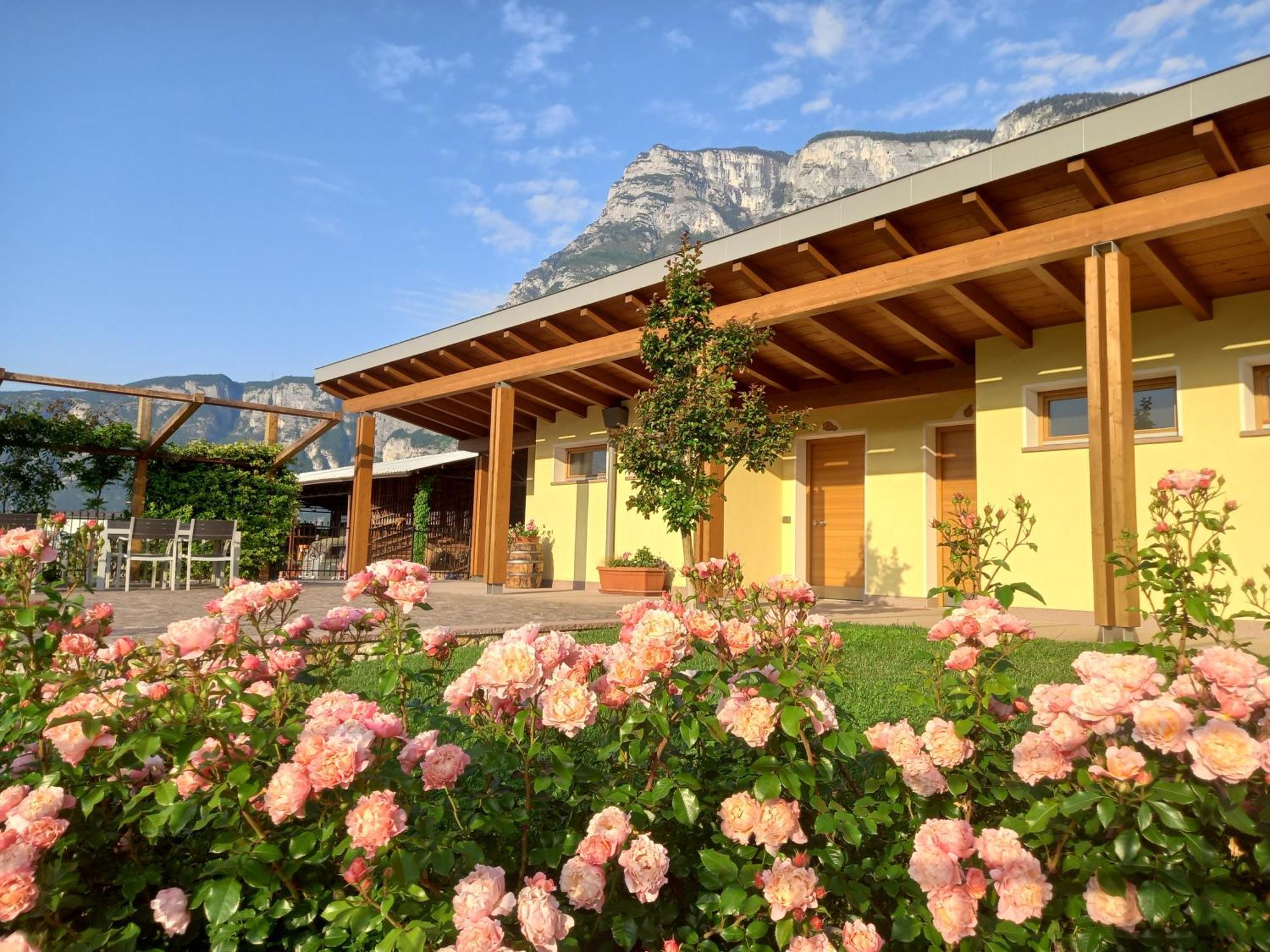 Agriturismo L' Isola Di Arturo Trento Exterior photo